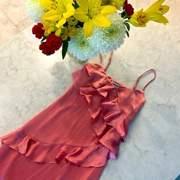 NWT Steve Madden - Christina Ruffle Satin Midi Dress - Picture 6 of 10